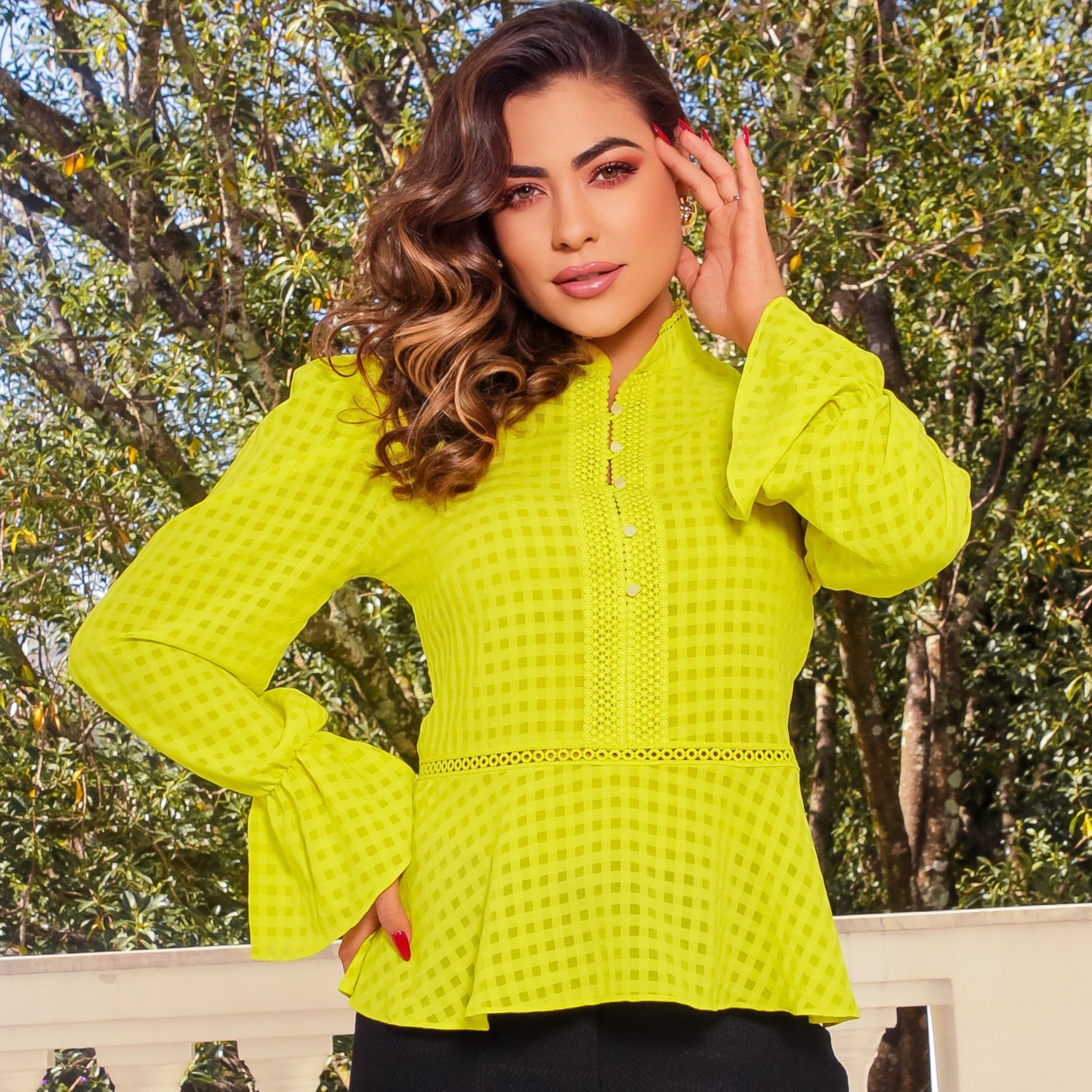 Blusa Nude Manga Longa E Renda Modalli Moda