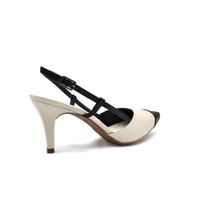 Scarpin Slingback bico fino bicolor e salto fino