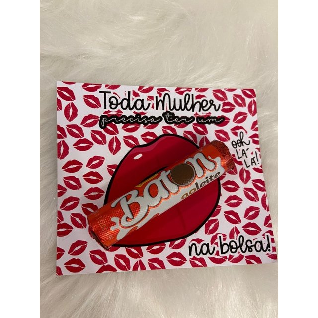Card com batom de chocolate dia das mulheres imaginativa