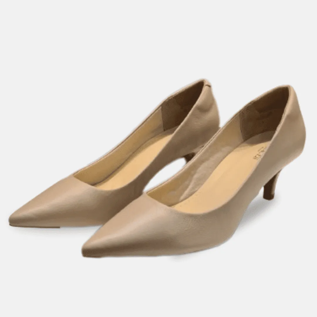Scarpin nude salto 2024 pequeno
