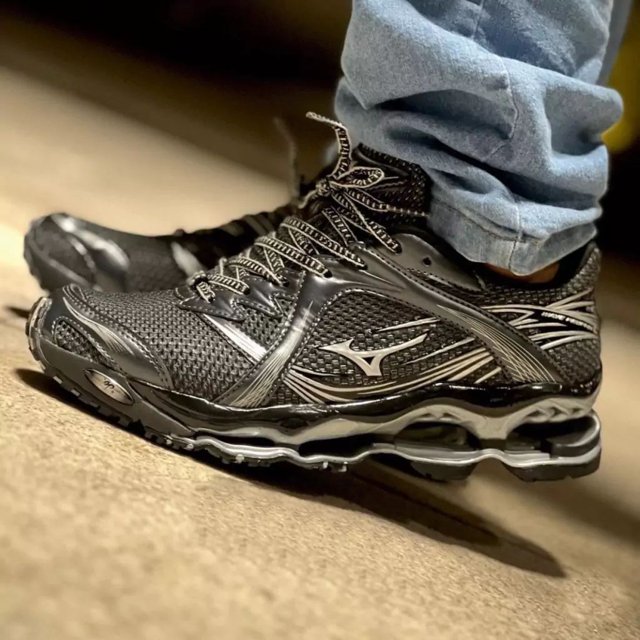 Tênis Mizuno Wave Prophecy One 