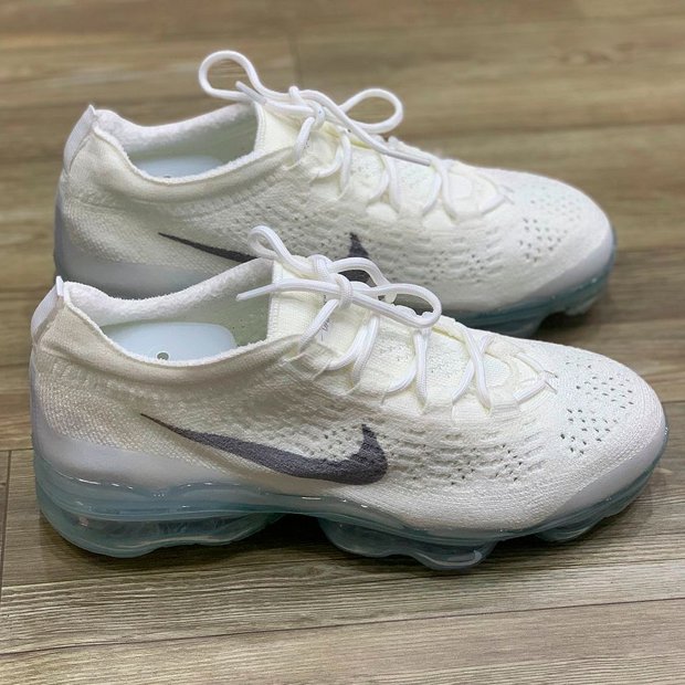 Nike vapormax flyknit deals platinum