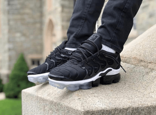Tênis Nike Air Max Vapormax Cinza Com Preto NIKE AIR VAPORMAX
