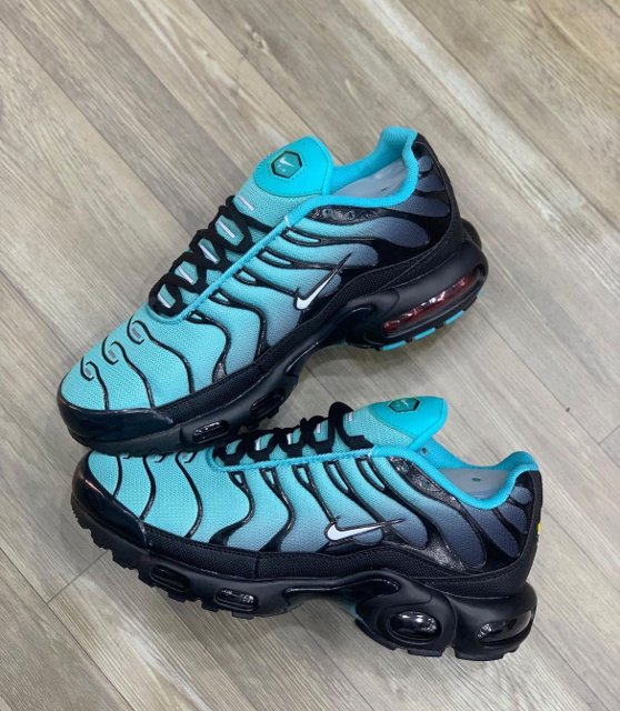 Nike air deals max plus tiffany