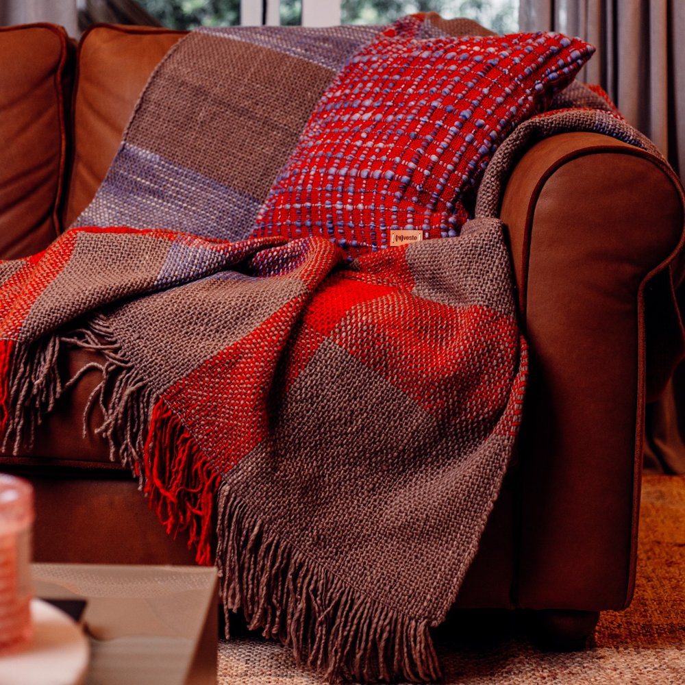 Manta para sofá/cama em lã reveste. Produção artesanal. | reveste