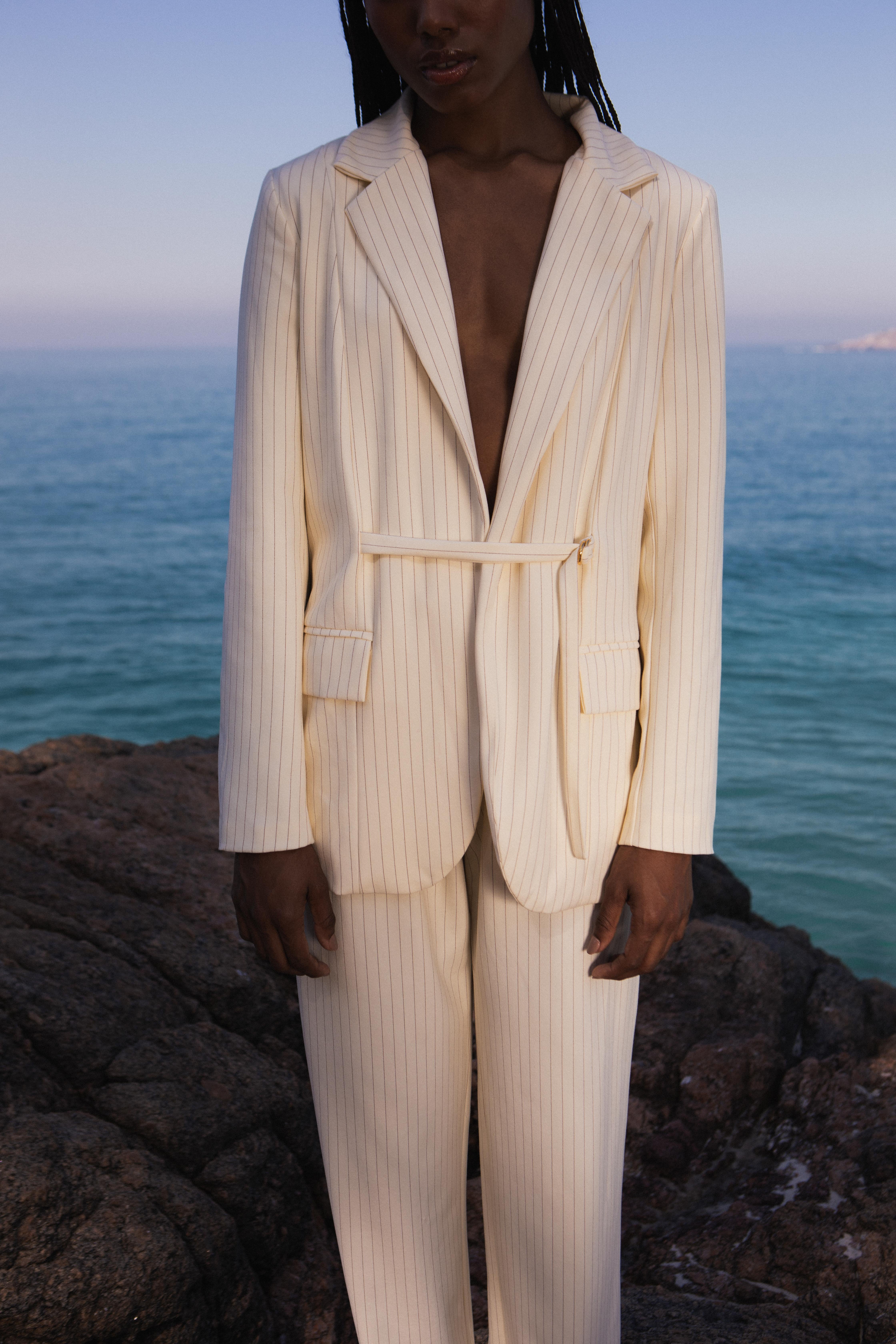 Blazer Oversized - Risca de Giz Off | Lara Swim