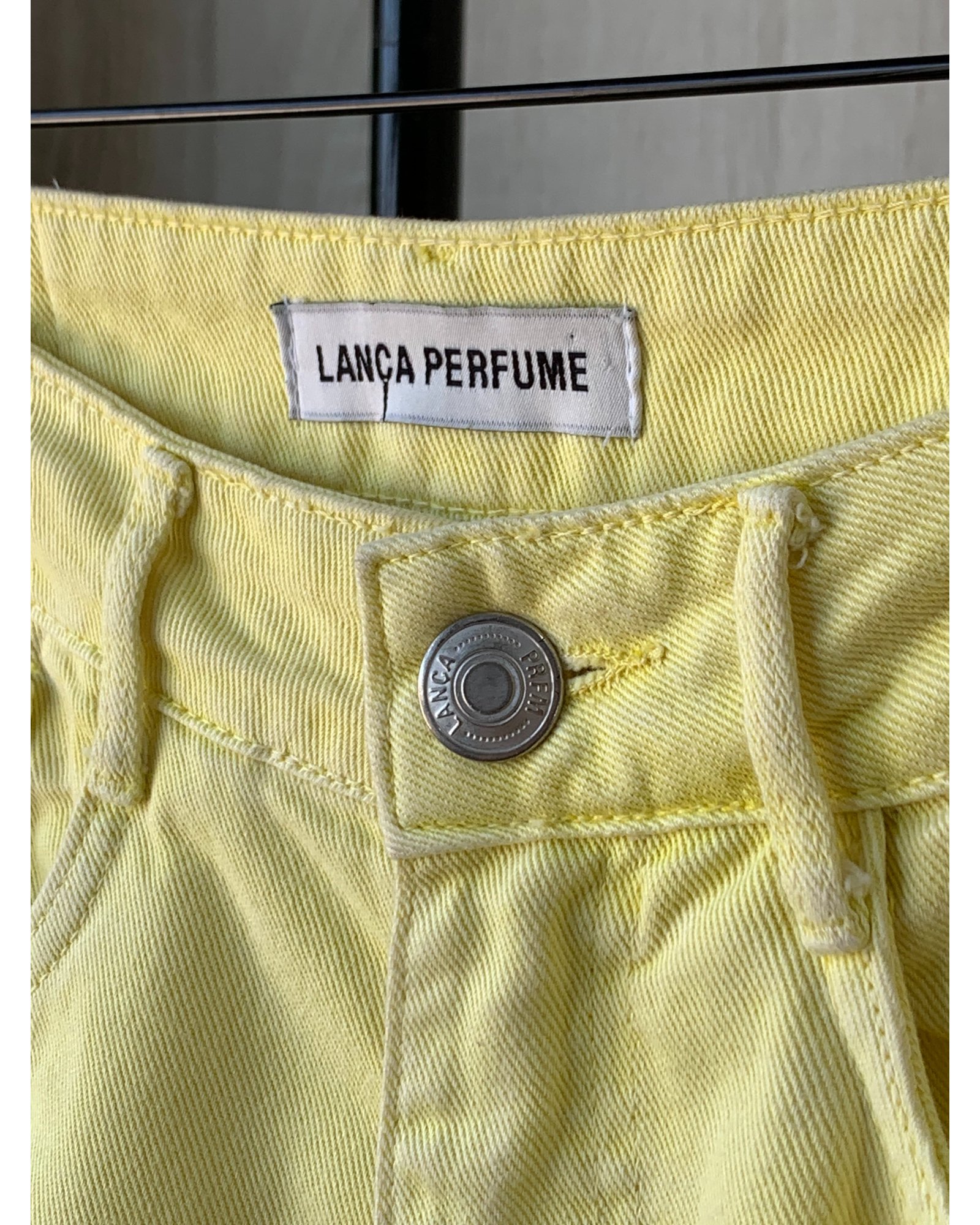 Calça Jeans Mom Amarela Lança Perfume Feminina Tam 36 em Perfeito