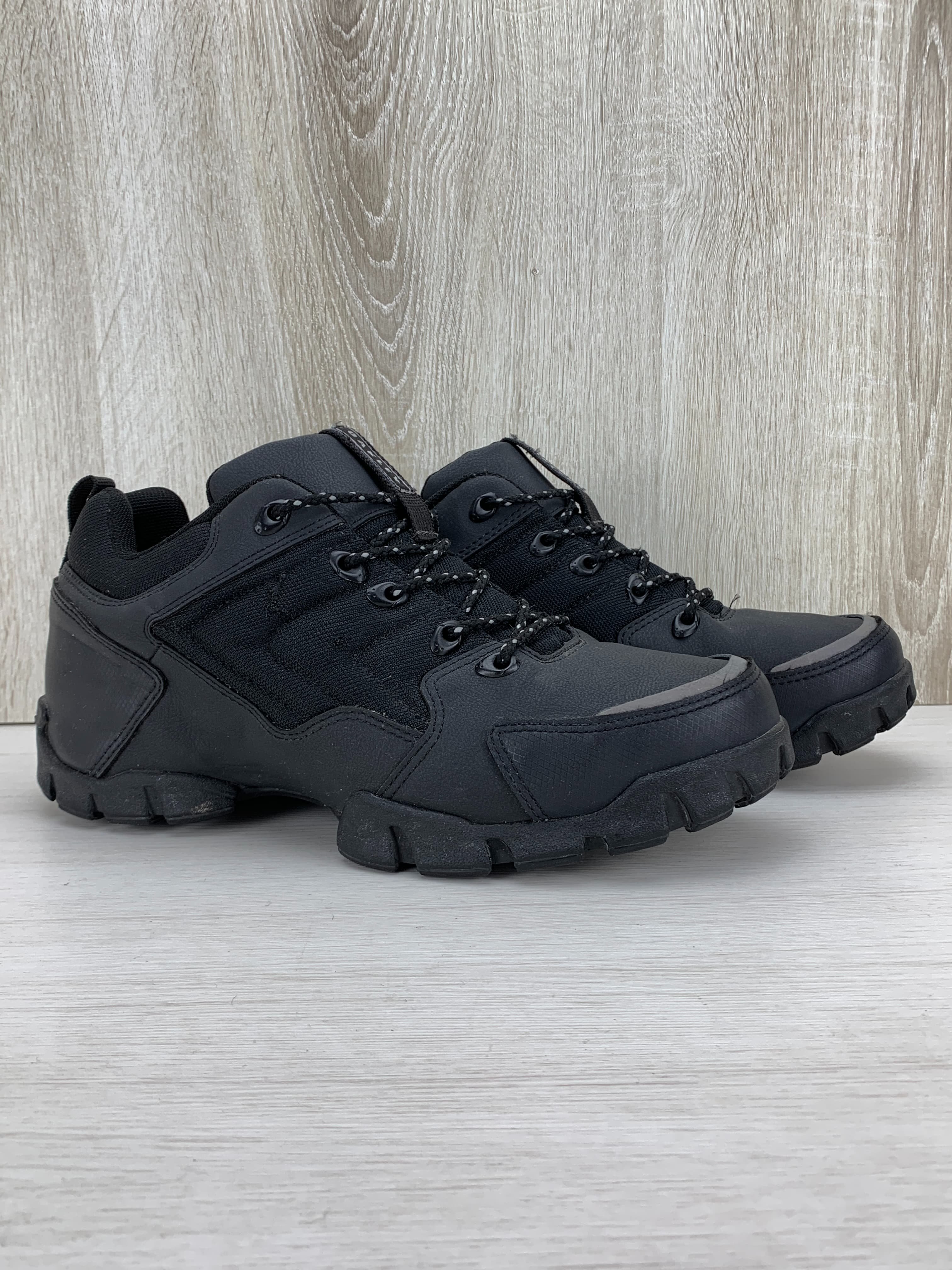 Tênis Oakley Halftrack Low II Preto 42 Durabilidade e Estilo