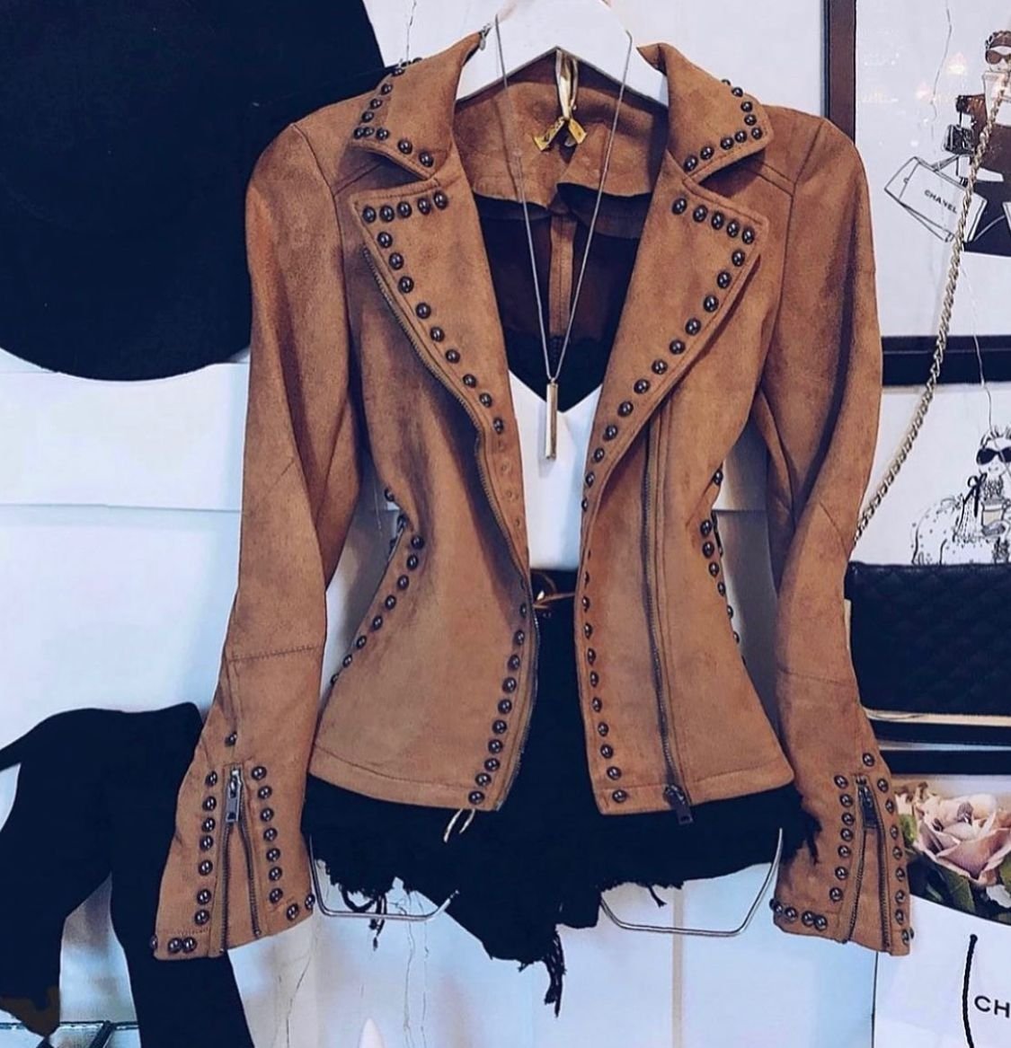 Jaqueta de deals suede com tachas