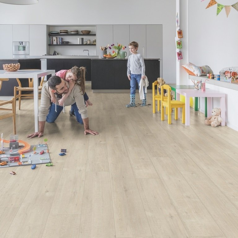 Qual a diferença entre piso laminado e piso vinílico?