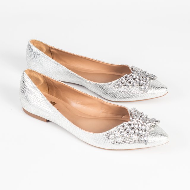 sapatilha para andar em pedras