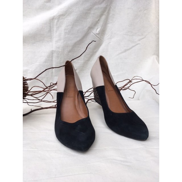 Sapato Scarpin Miezko Preto e Bege NOVO | Brechó AMO Criança