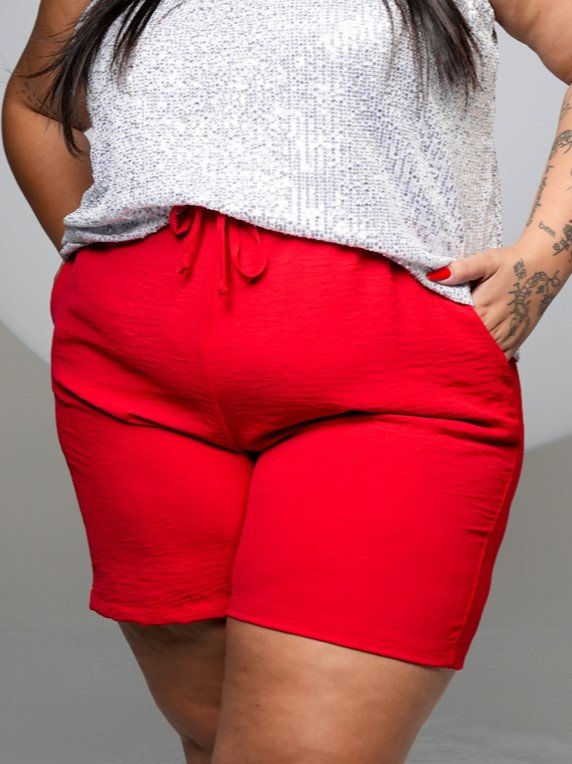 Short Plus Size Feminino Com Tira De Amarração Preto em Promoção