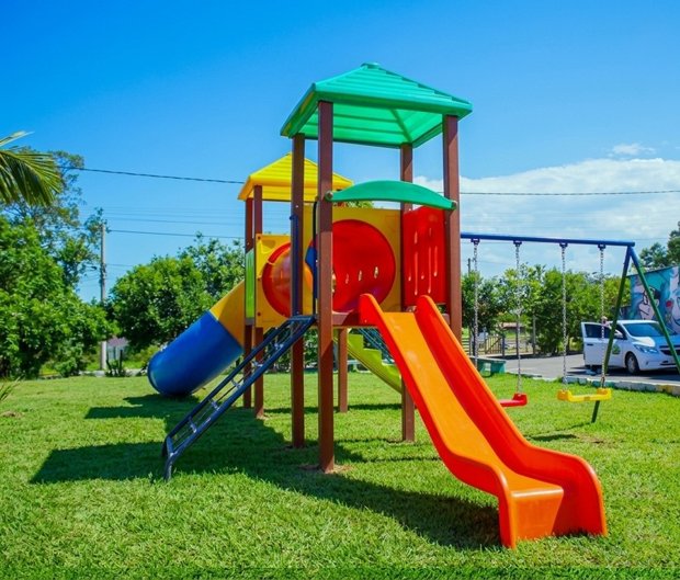 PLAYGROUND COM 2 TORRES MC1017 | Móveis Cacique