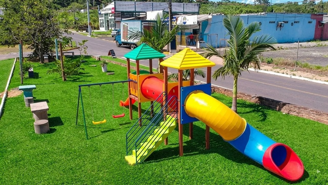 PLAYGROUND COM 2 TORRES MC1017 | Móveis Cacique