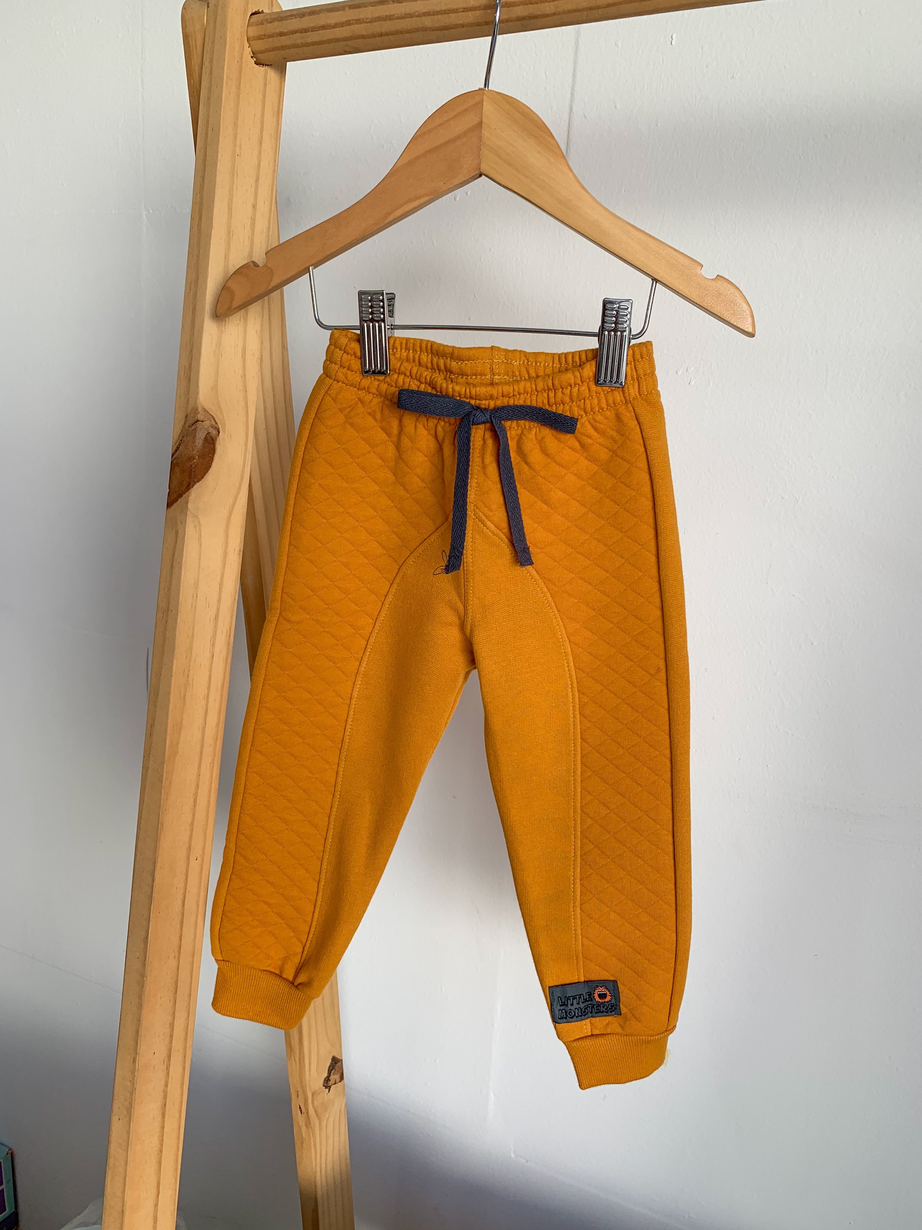 Calça online mostarda infantil