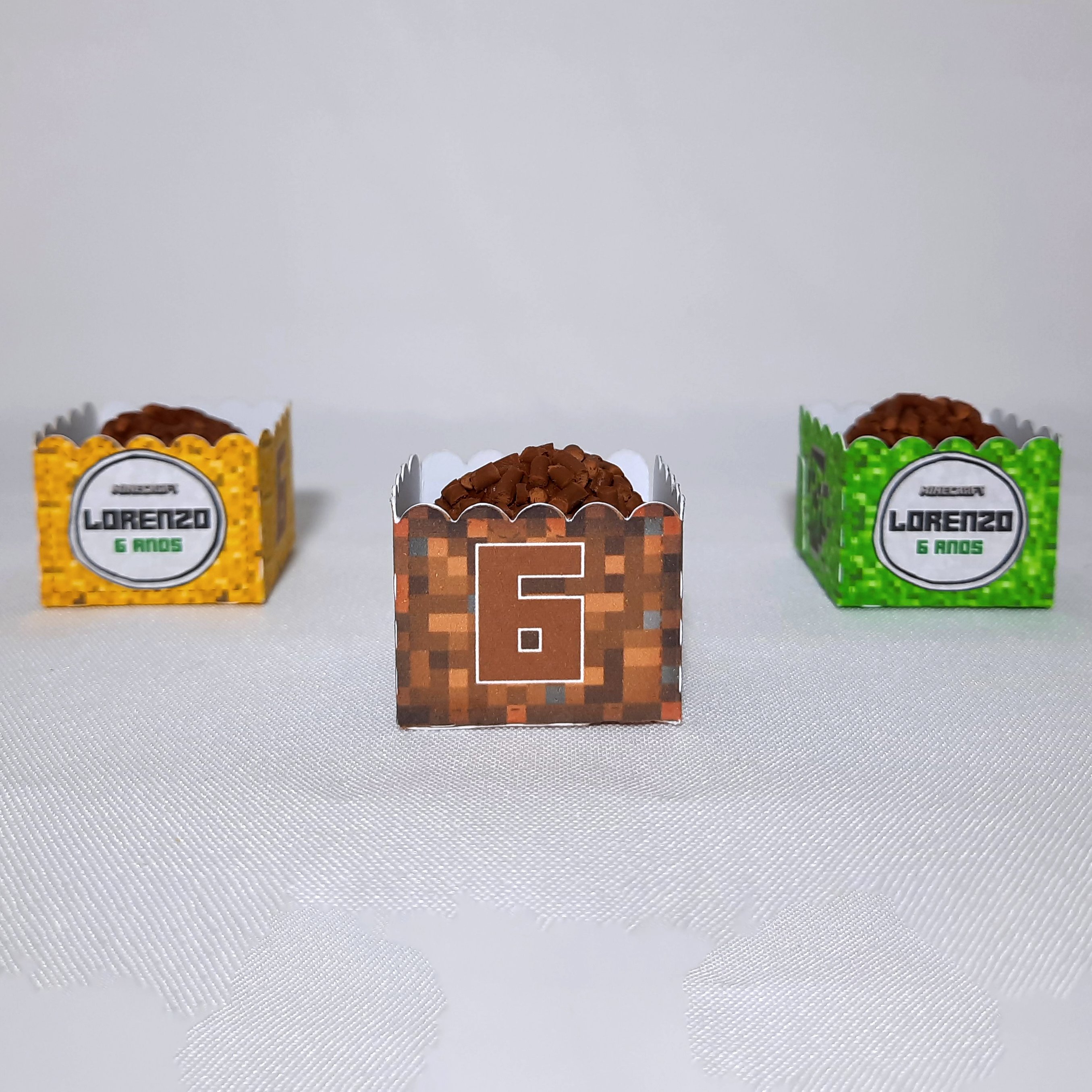 Bolo e cupcakes temáticos “Minecraft”