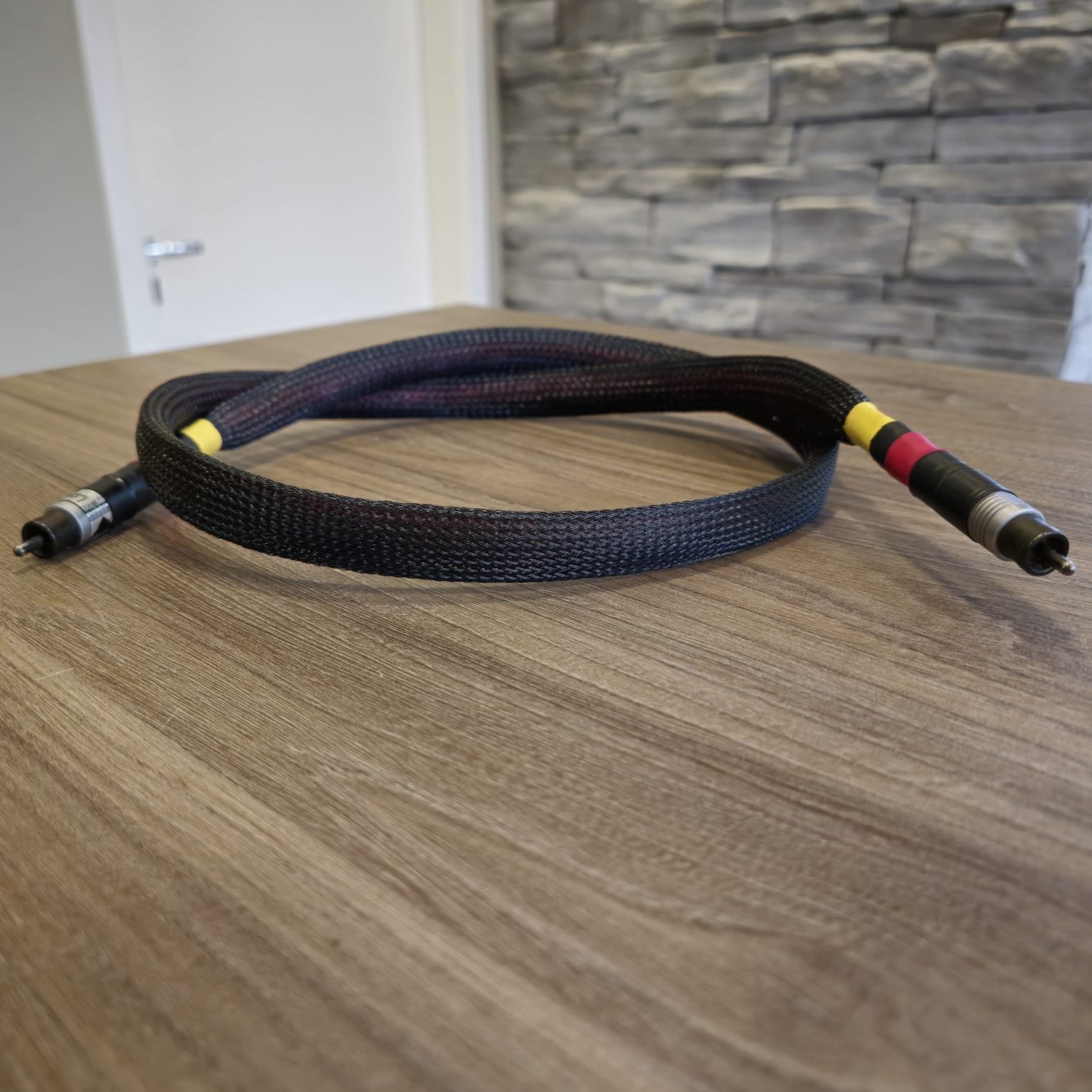 Cabo Interconnect Logical Cables Eternity - RCA - 1m - Seminovo | AudioTAG