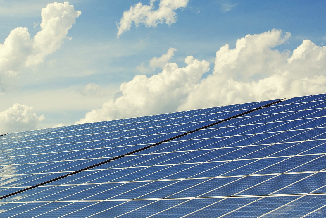 A energia fotovoltaica como uma aliada renovável em prol da economia