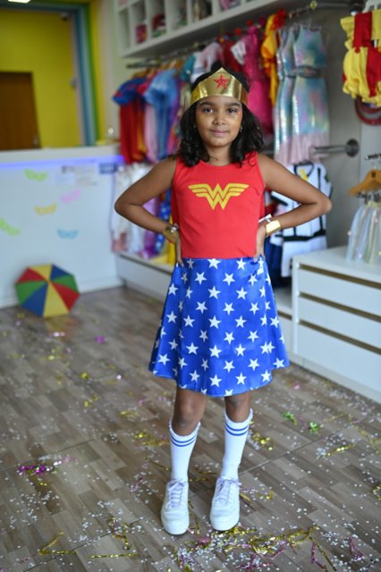 Vestido Fantasia Infantil MULHER MARAVILHA com Capa e acessórios