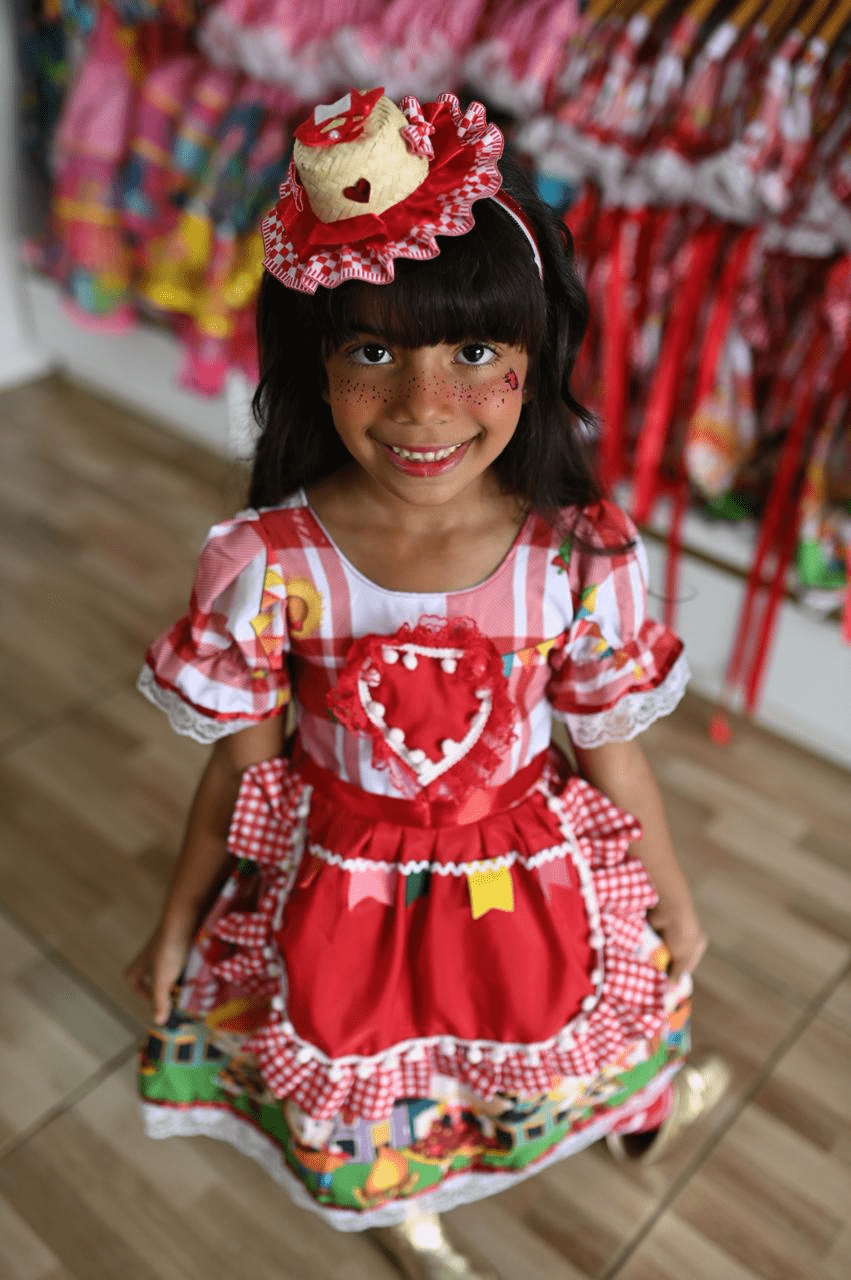 Vestido Junino Festa no Sertão Xadrez Vermelho com armação