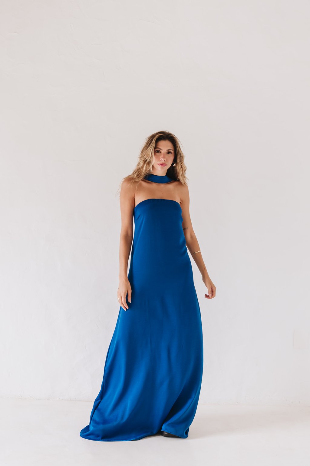 Vestido Longo de Cetim Maia Azul