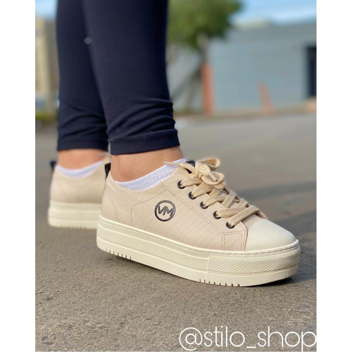 Tênis Casual Feminino Via Marte Conforto Urbano Solado Alto Flatform  Tratorado 20 2309 - Nude/Preto - Passarelle