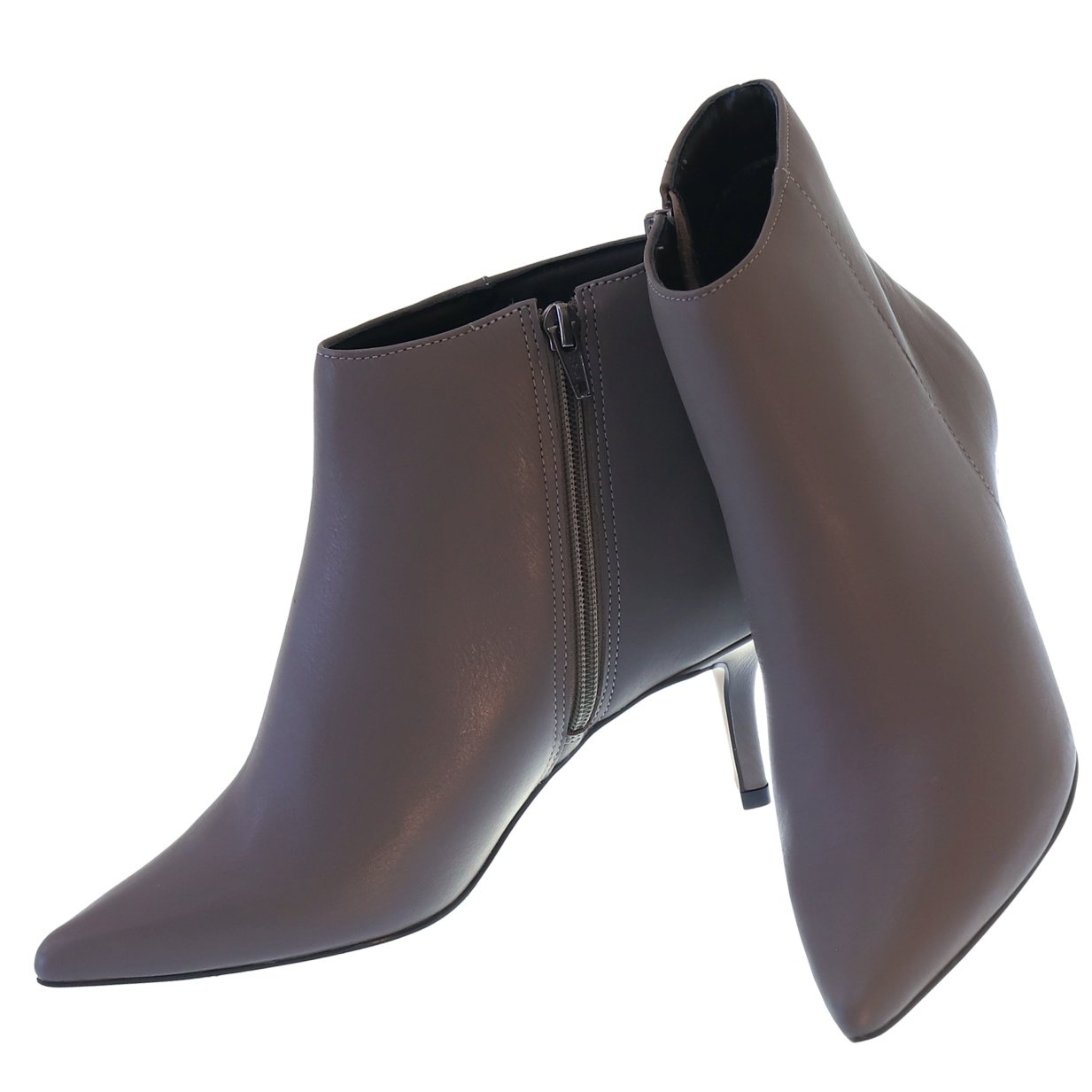 Bota essencial Moselle, seu estilo urbano enriquece suas produções