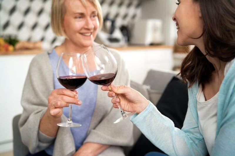 10 sugestões de vinhos para o Dia das Mães: presentes que elas vão amar