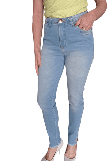 Shorts Jeans Baggy Hot Pants com Cinto - Geração Moderna