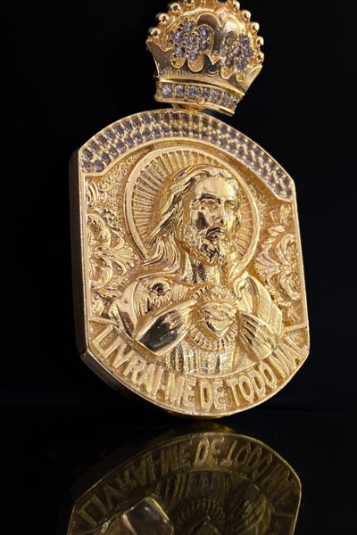 Pingente Jesus Cristo com Coração Sagrado - 4,5x4,0 cm - 31g - Banhado A Ouro 18k
