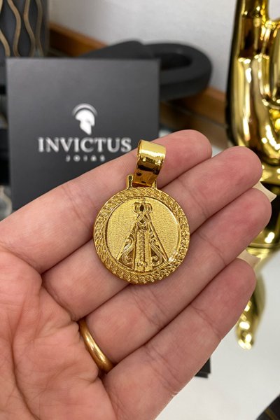 Pingente Nossa Senhora Baixo Relevo Medalha- 2x2cm- 5,6g- Banhada A Ouro 18k - P