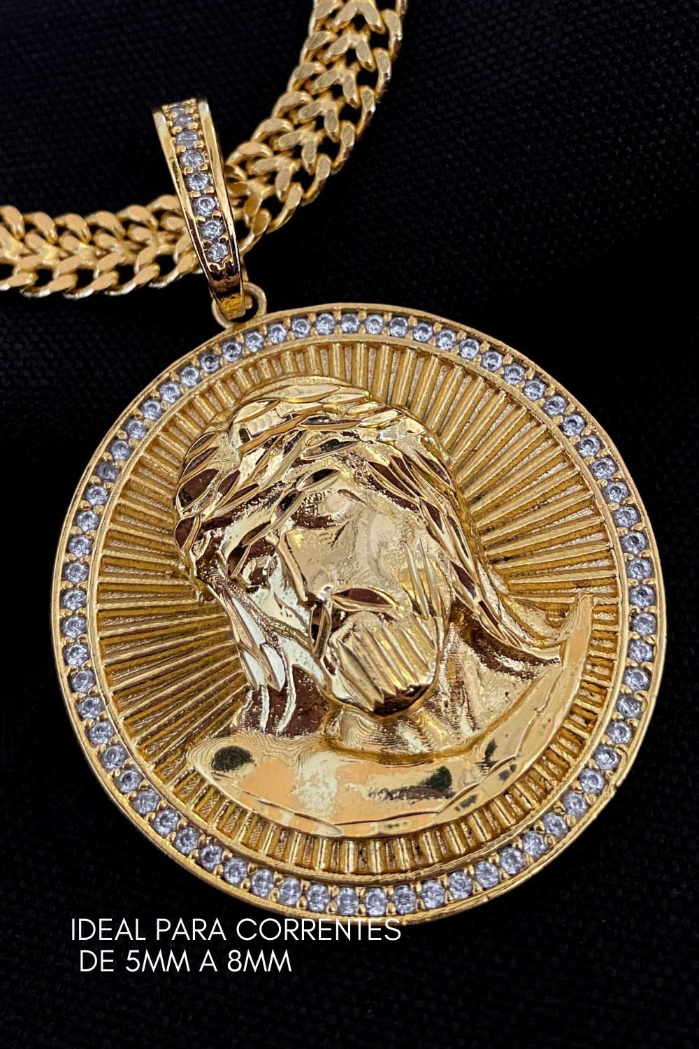 Pingente Medalha Face De Cristo Cravejado- 4x5cm- 14,0g- Banhado A Ouro 18k