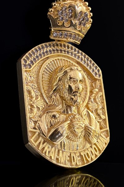 Pingente Jesus Cristo com Coração Sagrado - 4,5x4,0 cm - 31g - Banhado A Ouro 18k