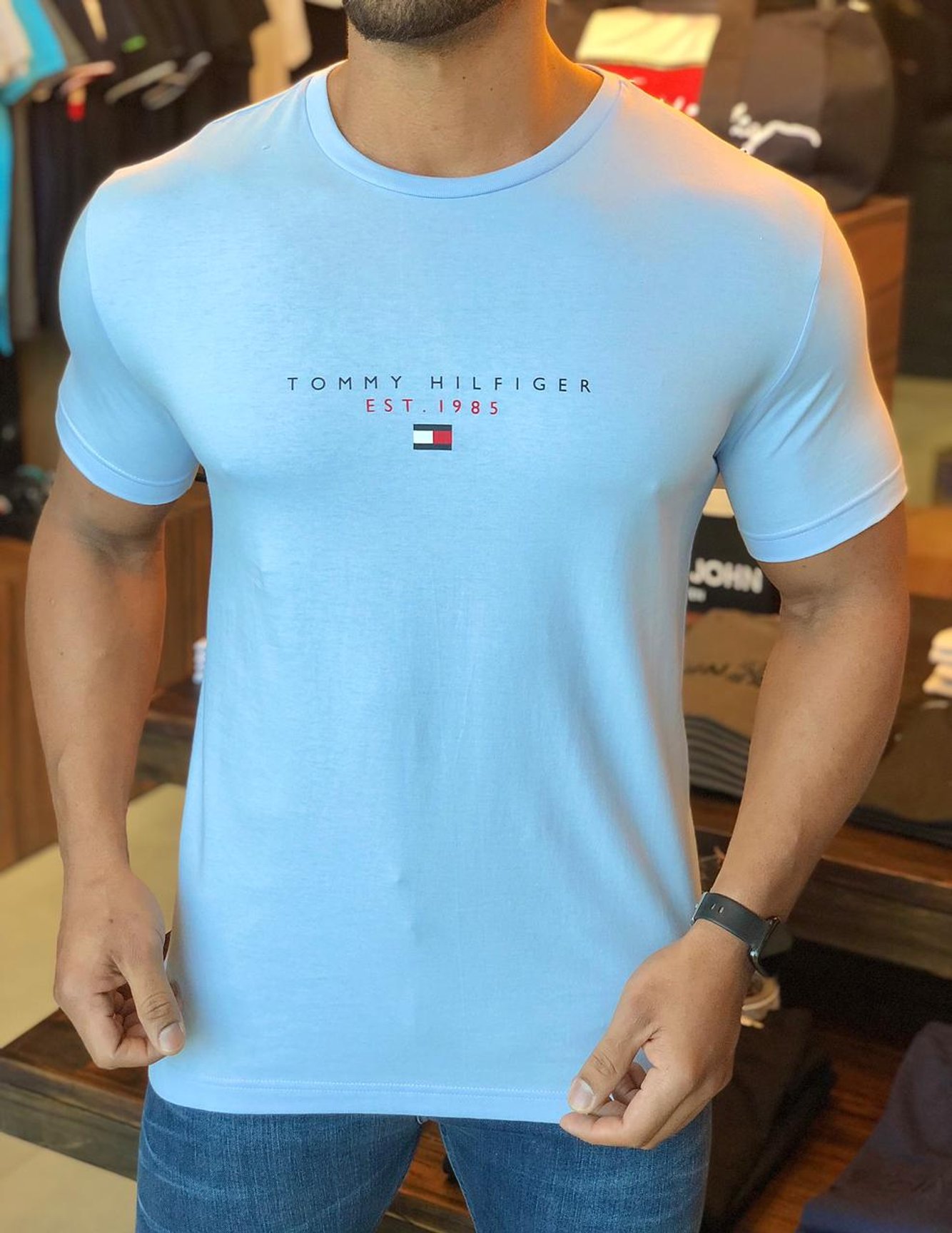 Camiseta Tommy Hilfiger Masculina Est 1985 Tee Azul Claro - Compre Agora