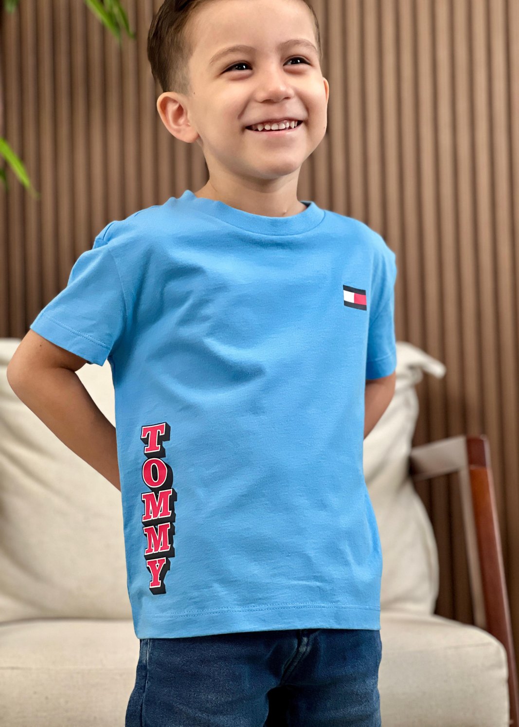 Camiseta Tommy Hilfiger Estampa Lateral Azul Infantil