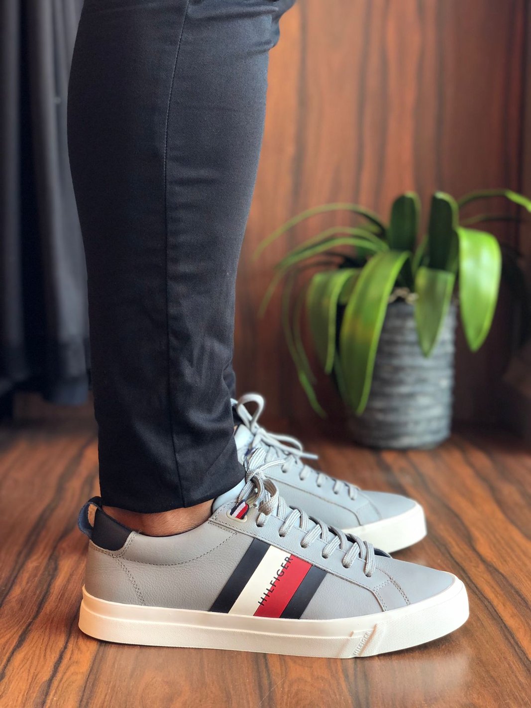 Tommy hilfiger dino clearance sneaker