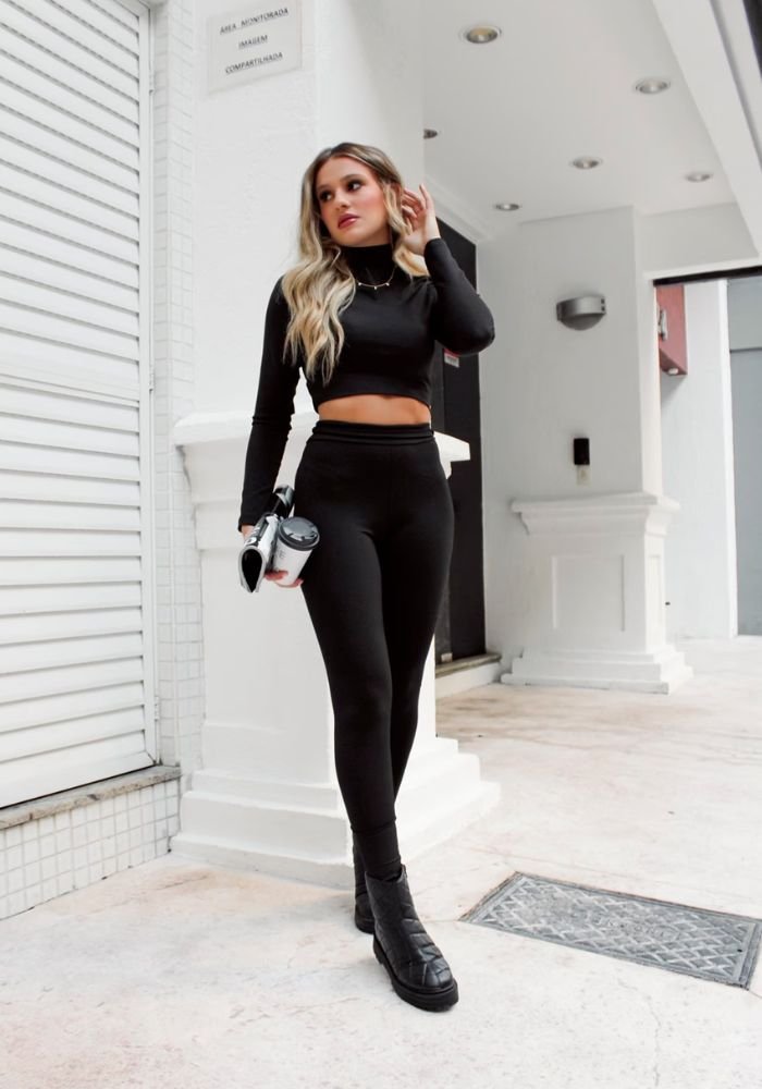 Look Feminino com Calça Legging: Dicas para se inspirar | Monnieri Fit Wear