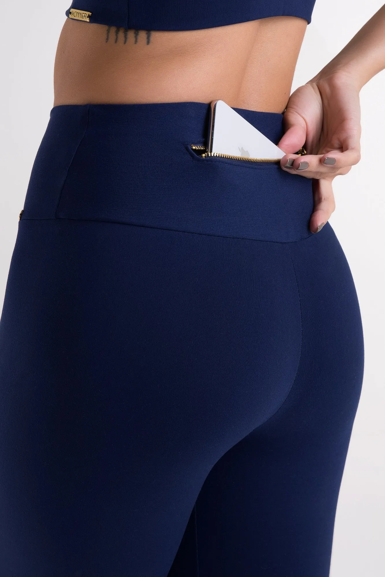 Calça Legging Azul Marinho com Bolso de Zíper Dourado