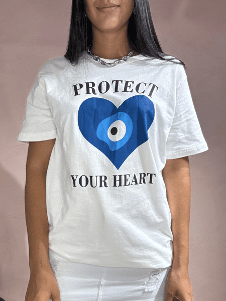 CAMISETA OVER PROTECT YOUR HEART