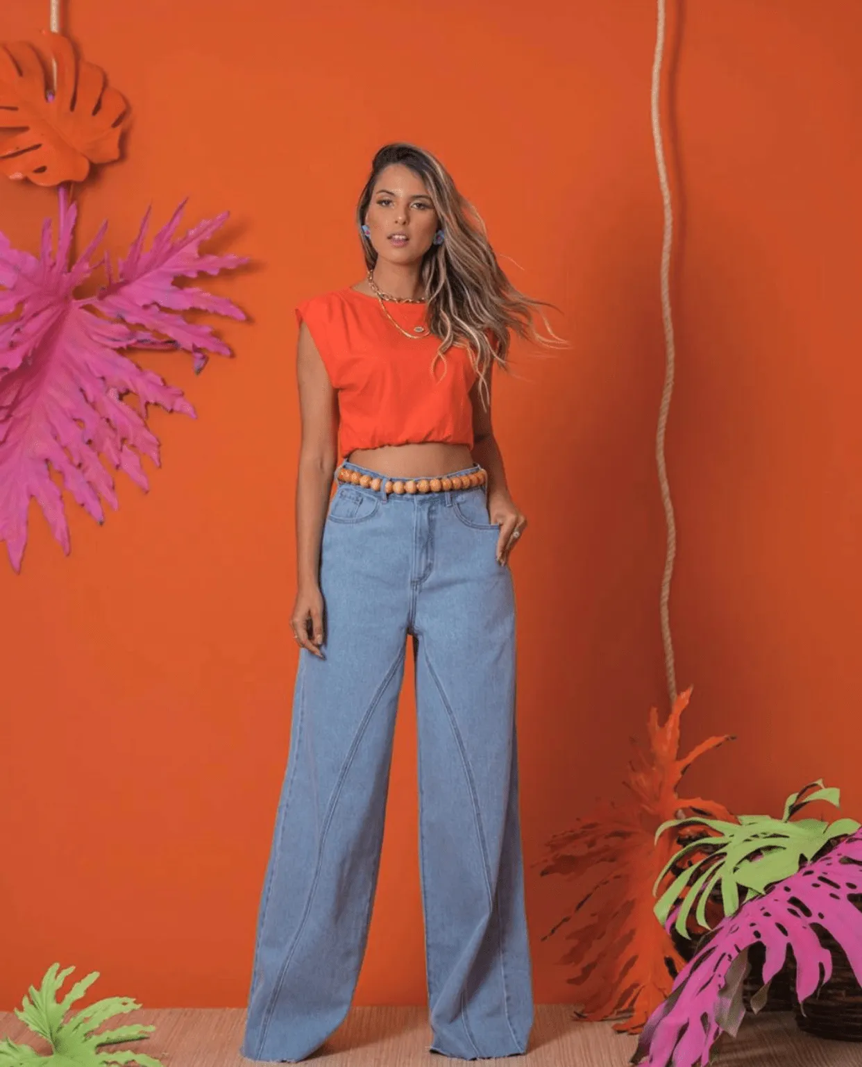 Calça cortada na deals barra