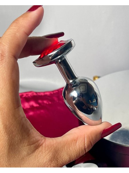 how to insert an anal plug Plug Anal em Silicone com Pedra – G – Body Sex Shop main image 0