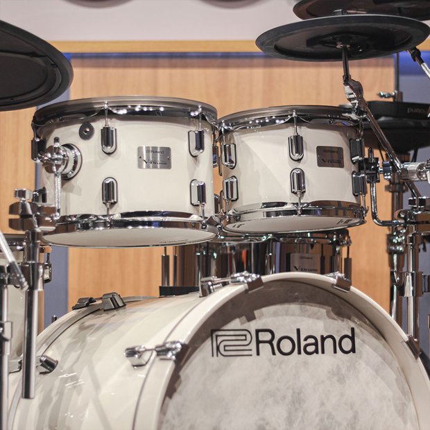 bateria-roland-v-drums-vad706-acustic-design-pearl-white-5-pratos-fone-rh-3000v-seminova-impecavel-unica-no-brasil-7