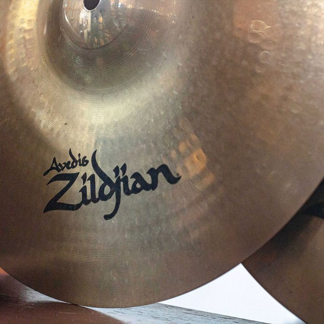 Chimbal Zildjian A Custom 14" Liga B20 Seminovo