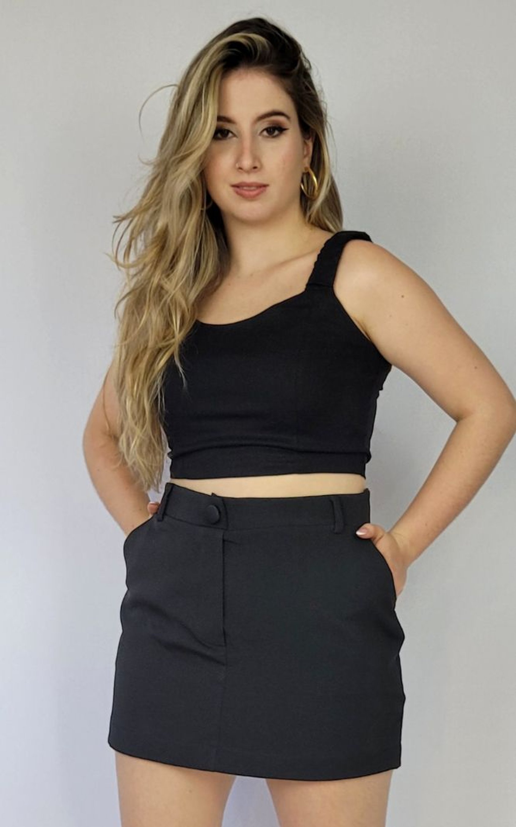 Short Saia Alfaiataria Com Botão Encapado Look Belle