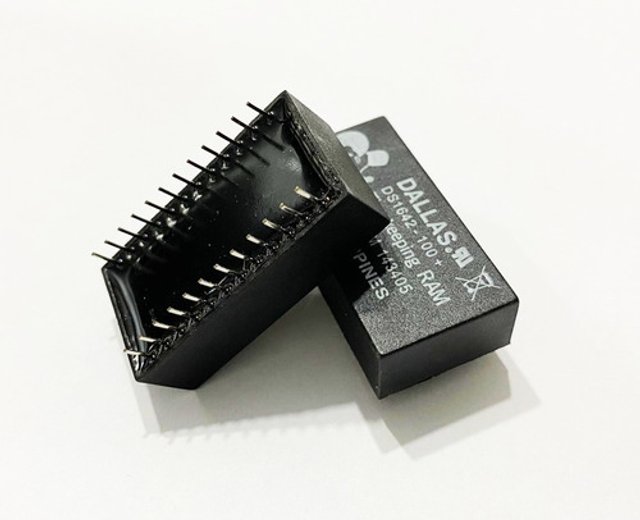 Circuit Intégré N82S181N - Boîtier : DIP24 Fabricant : Signetics