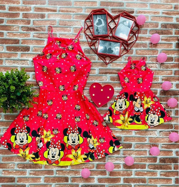 Roupa da fashion minnie vermelha mae e filha