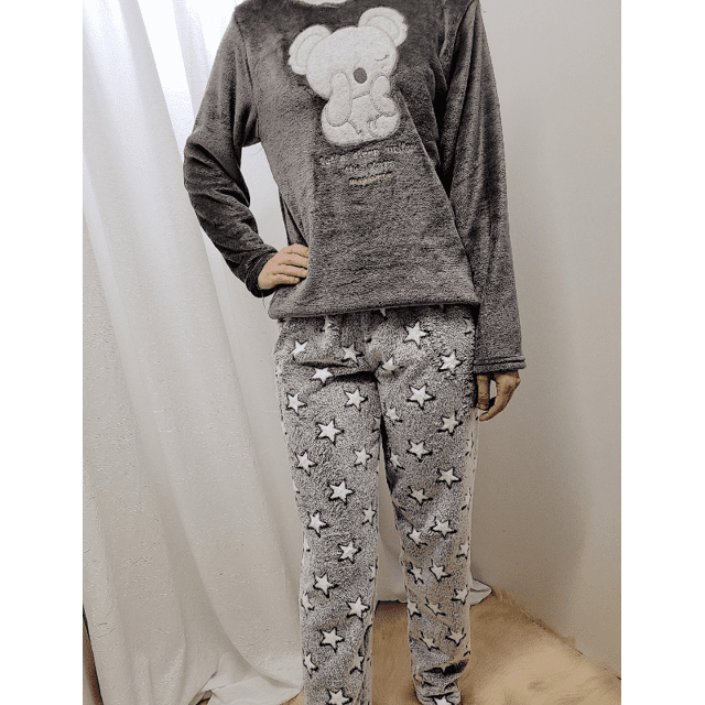 Pijama fleece cinza com desenho de coala