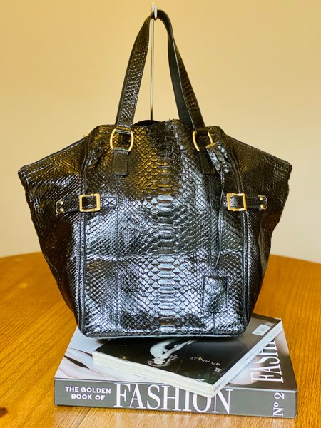 saint laurent snakeskin bolsa