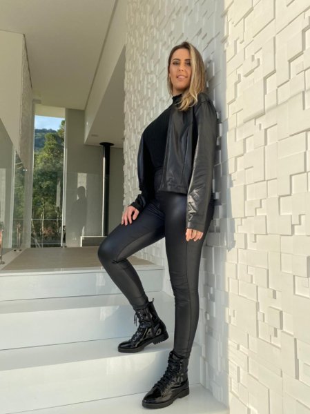 Legging Preta Calça Cirre Com Bota Over Looks Com Calça